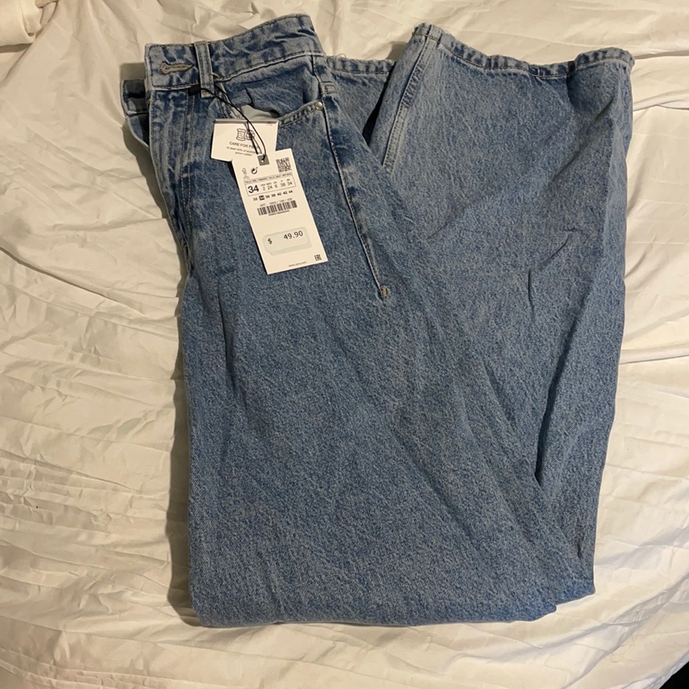 Brand new Zara wide leg jeans size 2